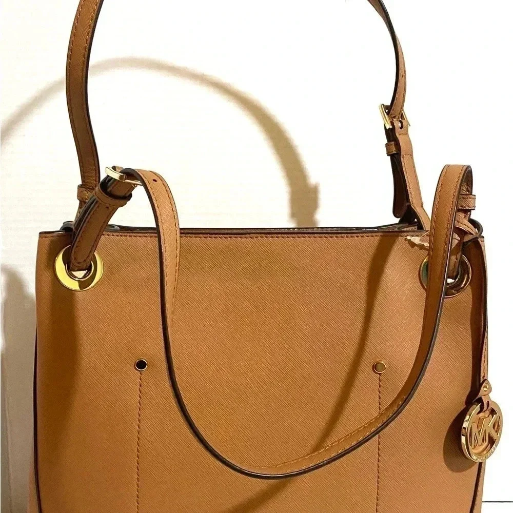 Michael kors brown saffiano leather shoulder handbag